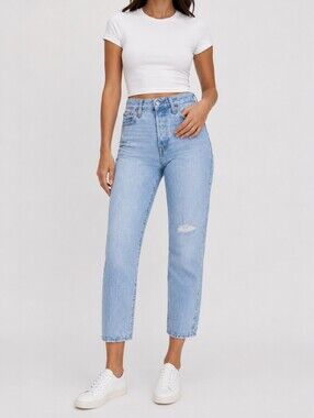 Levi's Wedgie Straight Jeans 26 High Rise Rigid Denim Button Fly Light Wash